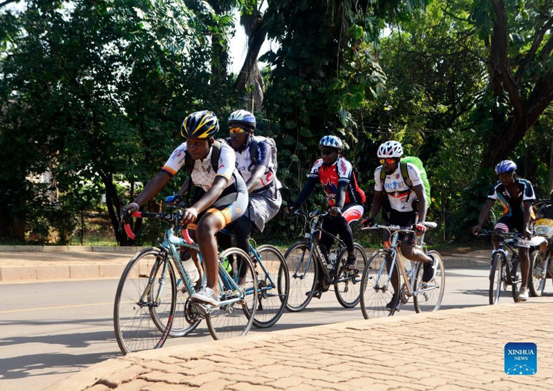 Shughuli ya kuendesha baiskeli kwa kuadhimisha Siku ya Afya ya Akili Duniani lafanyika Kampala, Uganda 