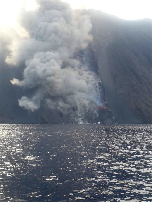 Volkano ya Stromboli ya Italia yalipuka