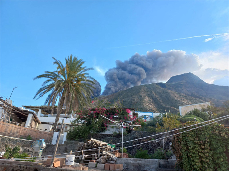 Volkano ya Stromboli ya Italia yalipuka