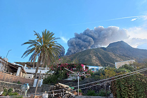 Volkano ya Stromboli ya Italia yalipuka