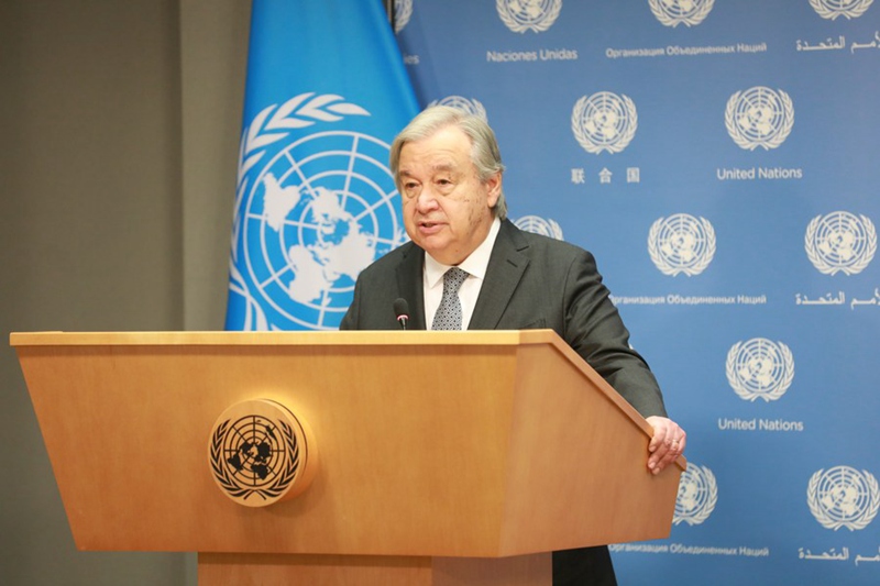 Katibu Mkuu wa Umoja wa Mataifa Antonio Guterres akizungumza katika mkutano na waandishi wa habari kwenye makao makuu ya Umoja wa Mataifa, New York, Mei 17, 2023. (Xinhua/Xie E)