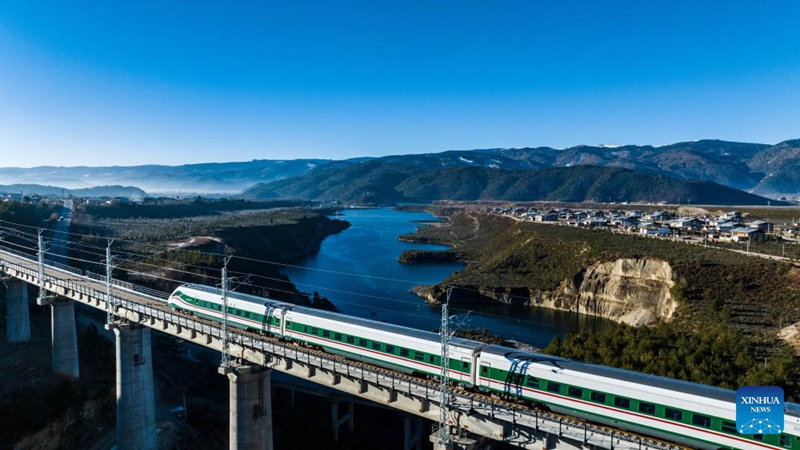 Reli mpya inayounganisha miji maarufu ya kitalii ya Lijiang na Shangri-la Kusini Magharibi mwa China yafunguliwa