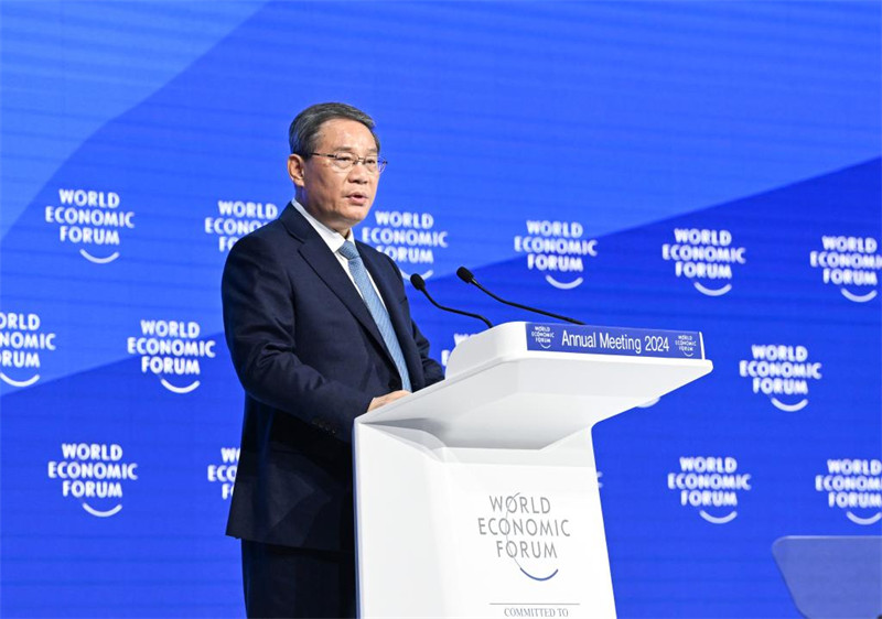 Waziri Mkuu wa China Li Qiang akihudhuria Mkutano wa Kila Mwaka wa Baraza la Uchumi Duniani (WEF) Mwaka 2024 na kutoa hotuba kwenye mkutano huo mjini Davos, Uswisi, Januari 16, 2024. (Xinhua/Rao Aimin)