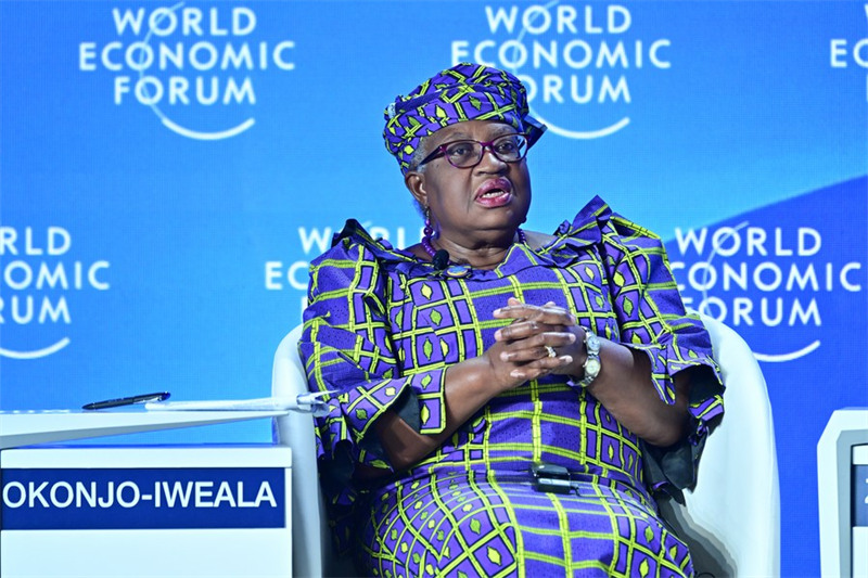 Mkurugenzi Mkuu wa Shirika la Biashara Duniani (WTO) Ngozi Okonjo-Iweala akizungumza kwenye Mkutano wa 14 wa kila Mwaka wa Vinara Wapya, unaojulikana pia kwa jina la Summer Davos, mjini Tianjin, Kaskazini mwa China, Juni 27, 2023. (Xinhua/Li Xin)