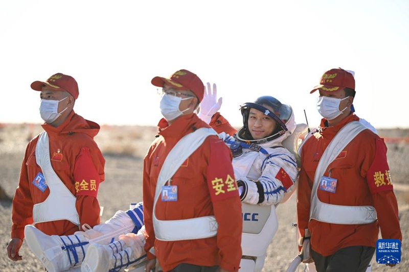 Chombo cha anga ya juu cha Shenzhou-17 charudi duniani na kutua kwa mafanikio