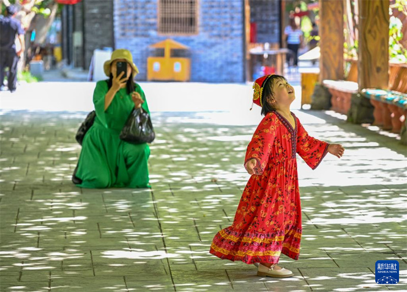 Zabibu Zavutia Wageni huko Turpan, Mkoa Unaojiendesha wa Xinjiang, China