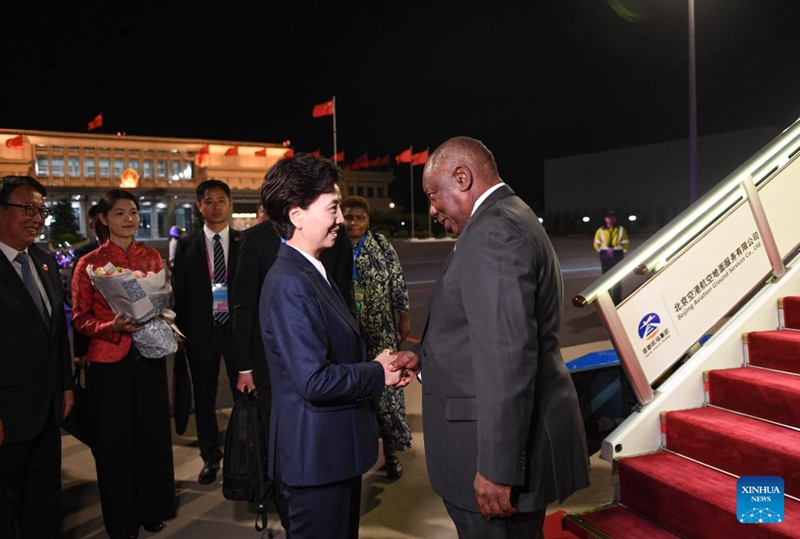 Rais wa Afrika Kusini Cyril Ramaphosa akiwasili Beijing kwa kudhuhuria  Mkutano wa Kilele wa 2024 wa Baraza la Ushirikiano kati ya China na Afrika (FOCAC) mjini Beijing, China, Septemba 2, 2024. (Xinhua/Chen Zhonghao)