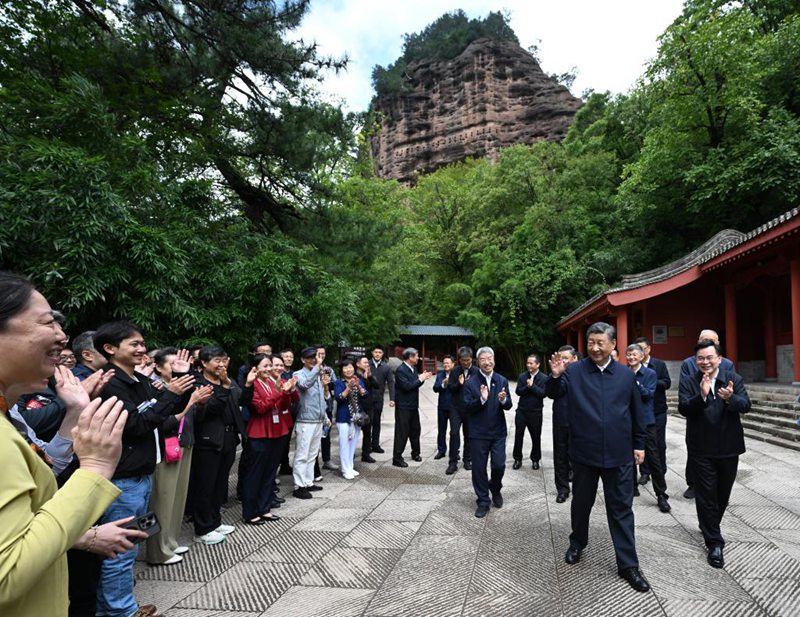 Xi Jinping akagua Mji Baoji wa Mkoa wa Shaanxi na Mji Tianshui wa Mkoa wa Gansu, China