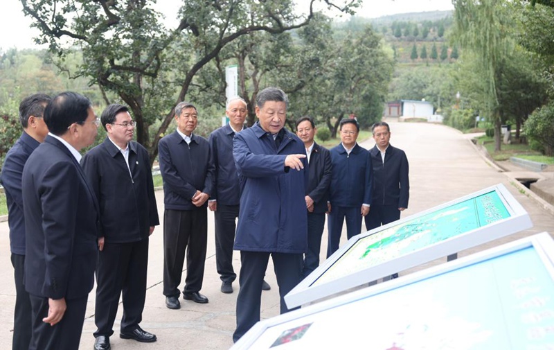 Xi Jinping akagua Mji Baoji wa Mkoa wa Shaanxi na Mji Tianshui wa Mkoa wa Gansu, China