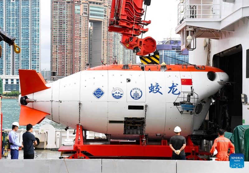 Chombo cha China cha Jiaolong cha kuzamia baharini kwa kuendeshwa na binadamu chawasili Hong Kong kwa mara ya kwanza