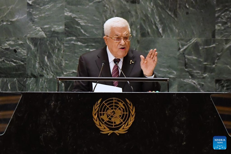 Rais wa Palestina Mahmoud Abbas akitoa hotuba katika Mjadala Mkuu wa mkutano wa 79 wa Baraza Kuu la Umoja wa Mataifa (UNGA) kwenye makao makuu ya Umoja wa Mataifa mjini New York, Septemba 26, 2024. (Xinhua/Li Rui)