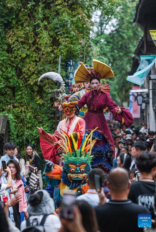 Tamasha la 11 la Maigizo la Wuzhen, China lafunguliwa likiwa na maonesho na shughuli mbalimbali